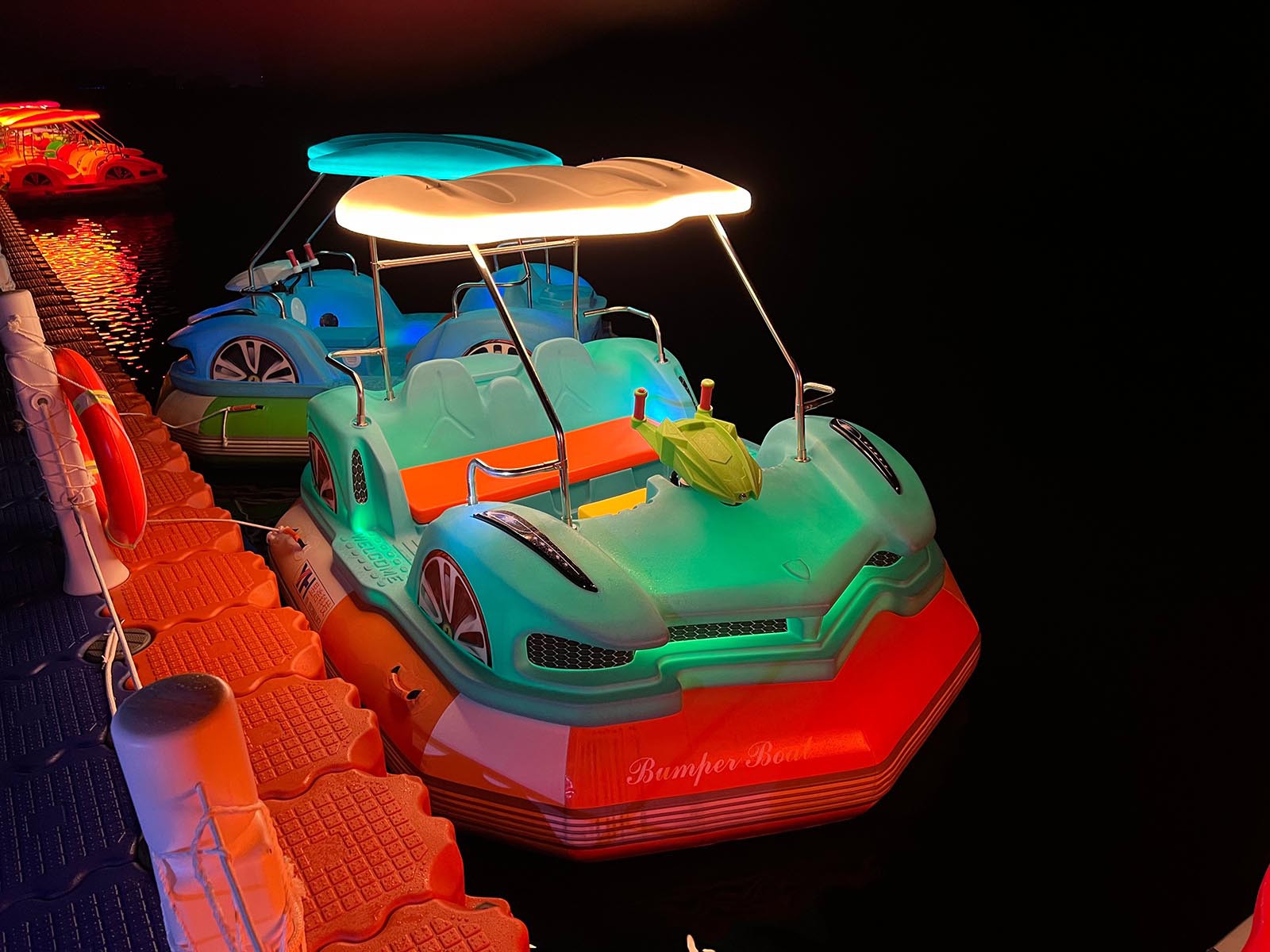 electric boat with 4 peoples electric boat with 4 peoples